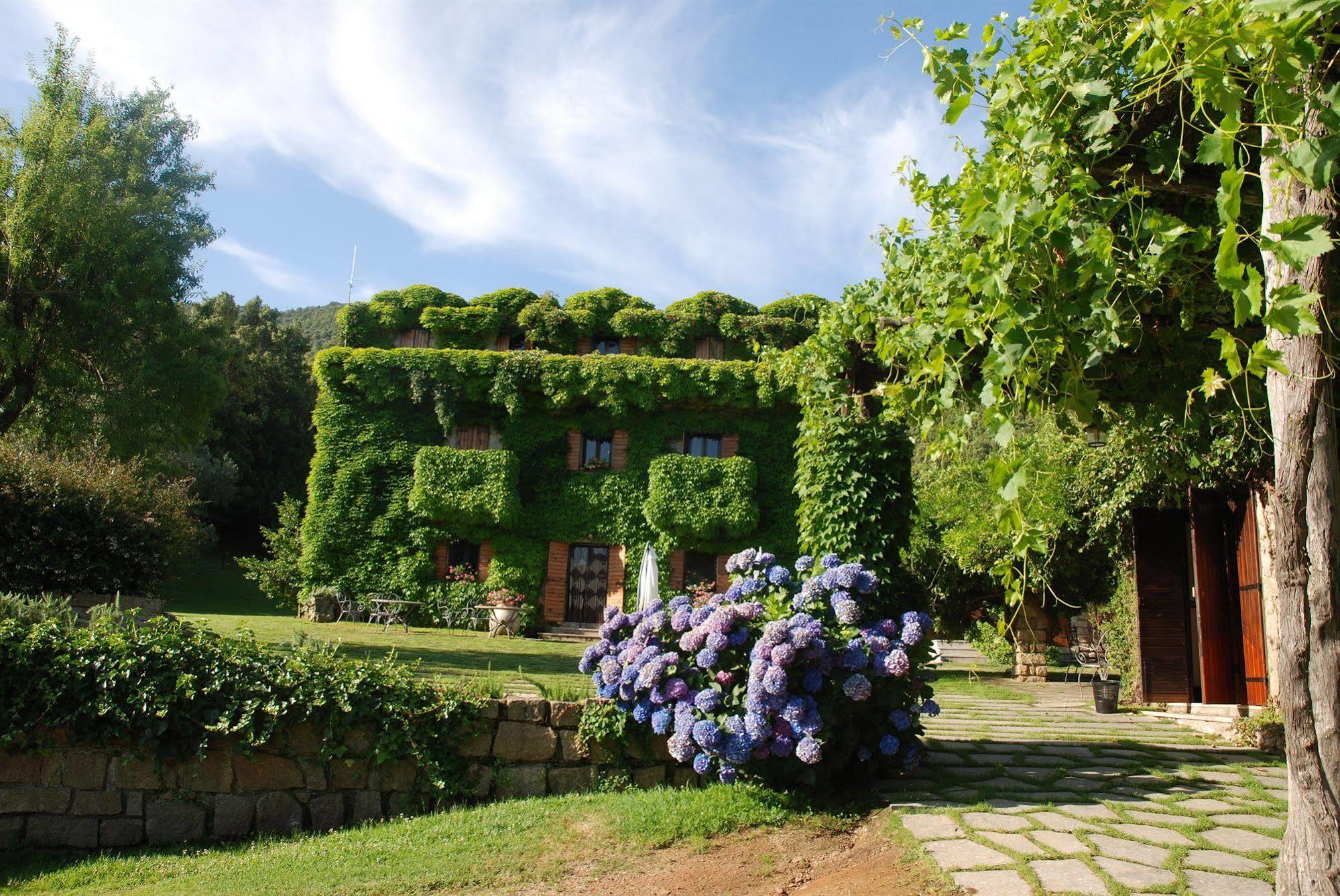 L'Agnata Di De Andre Boutique Hotel Tempio Pausania Exterior foto